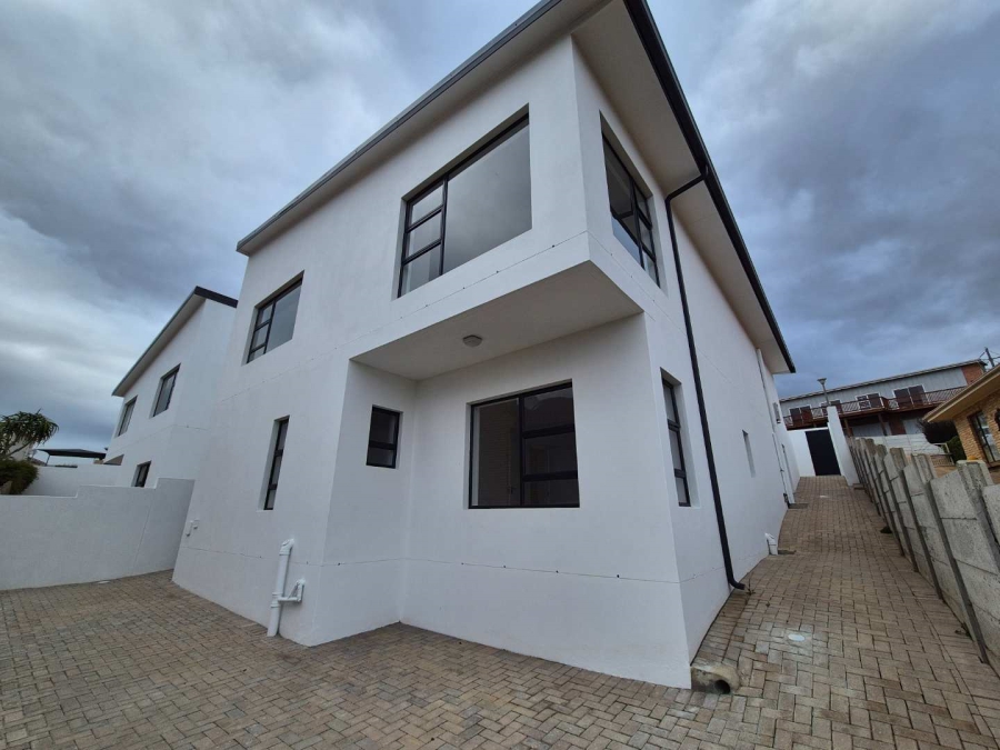 3 Bedroom Property for Sale in Seemeeu Park Western Cape